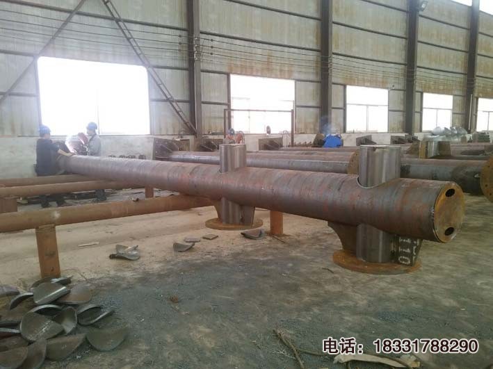 Φ273、Φ325懸臂式交通標(biāo)志桿加工廠家